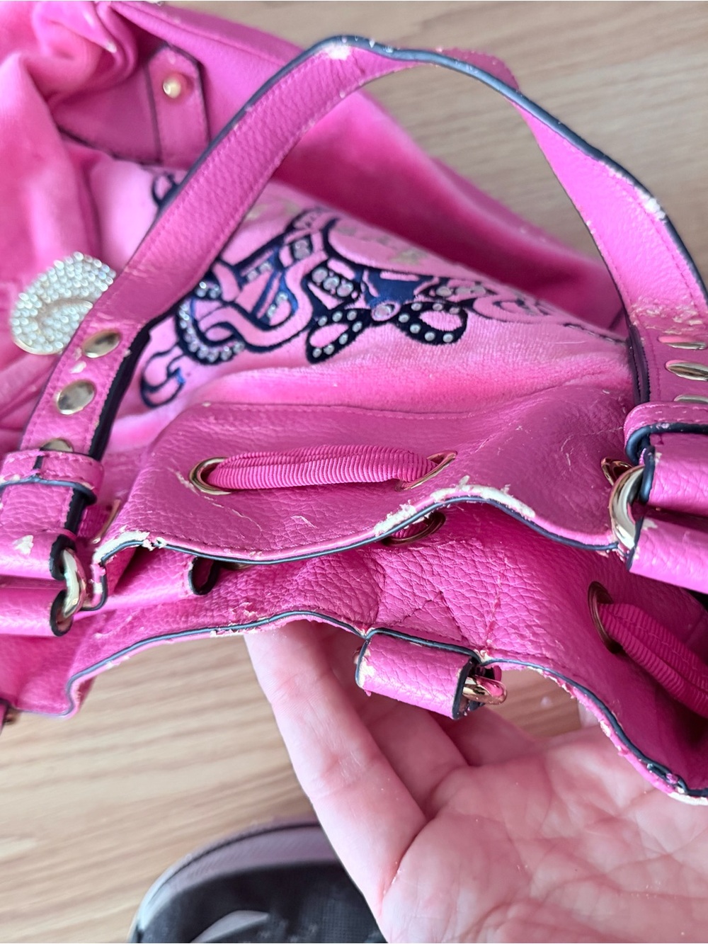 Juicy Couture vintage Bright Pink Embroidered Shoulder Bag - Picture 7 of 7